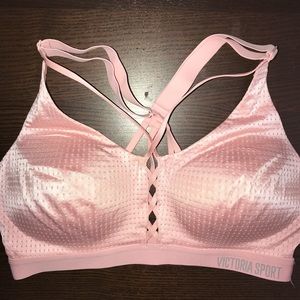 VICTORIA’S SECRET SPORTS BRA